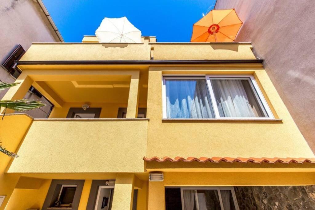 Tin 2 Apartment Vrbnik Exterior foto